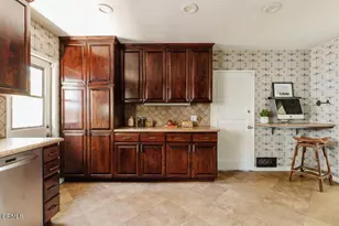 2061 N Roosevelt Ave, Altadena, CA 91001 - Photo 17