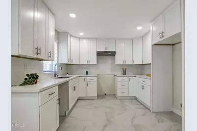 21209 Lassen Street #4, Los Angeles, CA 91311 - Photo 13