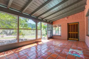 2300 El Moreno St, La Crescenta, CA 91214 - Photo 9