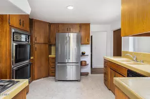 1045 New York Dr, Altadena, CA 91001 - Photo 19
