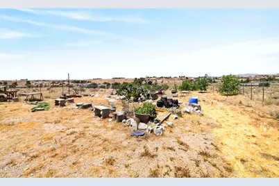 22422 Roundup Way, Apple Valley, CA 92308 - Photo 27