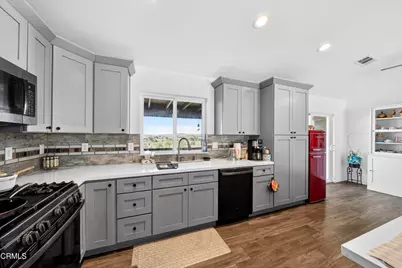 22422 Roundup Way, Apple Valley, CA 92308 - Photo 7