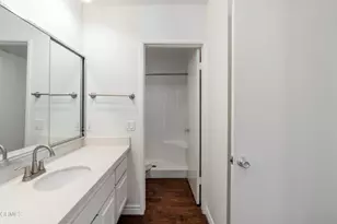 355 S Los Robles Ave, Pasadena, CA 91101 - Photo 25
