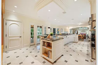 519 Meadow Grove Street, La Canada Flintridge, CA 91011 - Photo 15