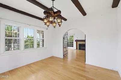 3911 De Longpre Avenue, Los Angeles, CA 90027 - Photo 15