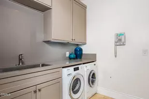 345 E Colorado Blvd, Pasadena, CA 91101 - Photo 39