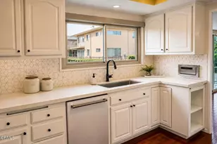 1255 S Orange Grove Blvd, Pasadena, CA 91105 - Photo 21