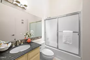 355 S Marengo Ave, Pasadena, CA 91101 - Photo 29