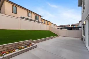 23744 Orange Blossom Dr, Santa Clarita, CA - Photo 35