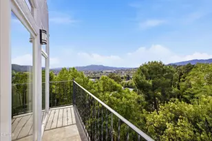 2409 Yorkshire Dr, Los Angeles, CA 90065 - Photo 7