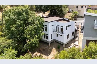 2409 Yorkshire Drive, Los Angeles, CA 90065 - Photo 25