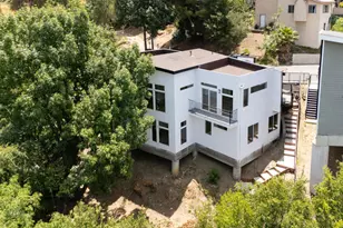 2409 Yorkshire Dr, Los Angeles, CA 90065 - Photo 25