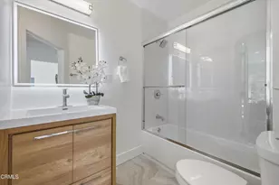 2409 Yorkshire Dr, Los Angeles, CA 90065 - Photo 21