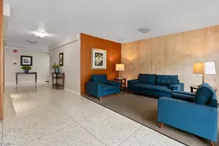 385 S Oakland Ave, Pasadena, CA 91001 - Photo 3