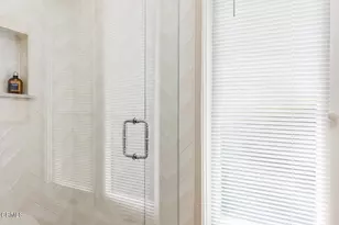 1133 S Orange Grove Blvd, Pasadena, CA 91105 - Photo 21