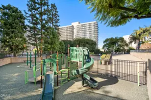 800 W 1st St, Los Angeles, CA 90012 - Photo 27