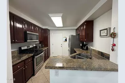 11337 Dronfield Terrace #4, Los Angeles, CA 91331 - Photo 7