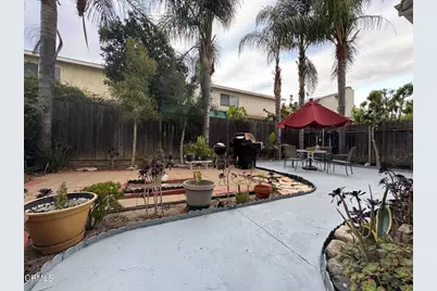 11337 Dronfield Terrace #4, Los Angeles, CA 91331 - Photo 23