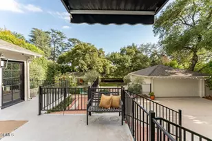 2060 E Altadena Dr, Altadena, CA 91001 - Photo 39