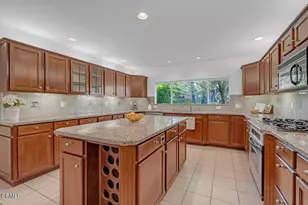 17904 Acre St, Los Angeles, CA 91325 - Photo 33