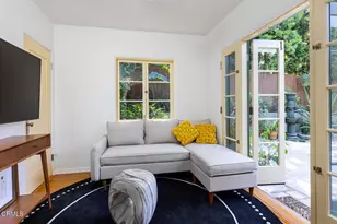 3177 Lake Hollywood Dr, Los Angeles, CA 90068 - Photo 13