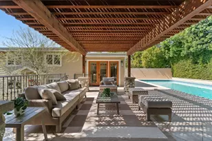 130 S Arroyo Blvd, Pasadena, CA 91105 - Photo 3