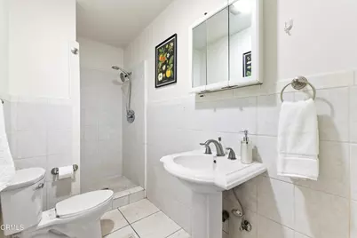 630 E Orange Grove Avenue #A, Burbank, CA 91501 - Photo 11