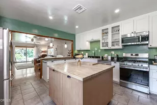 1085 N Mar Vista Ave, Pasadena, CA 91104 - Photo 9