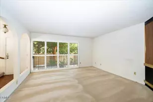 823 N Altadena Dr, Pasadena, CA 91107 - Photo 7