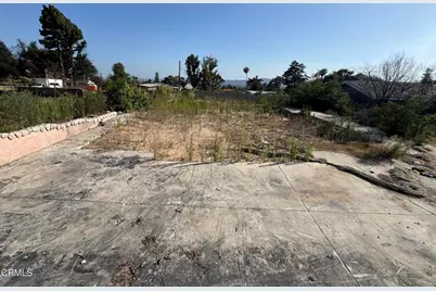 3320 N Raymond Avenue, Altadena, CA 91001 - Photo 3