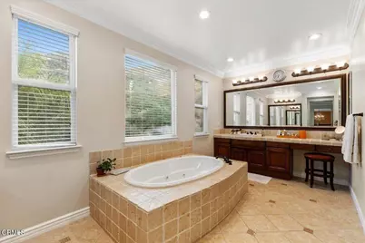 27007 Cliffie Way, Santa Clarita, CA 91387 - Photo 39