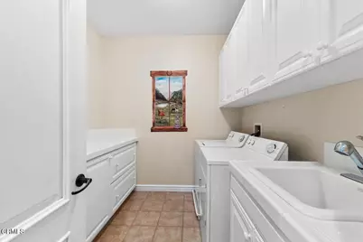 27007 Cliffie Way, Santa Clarita, CA 91387 - Photo 43
