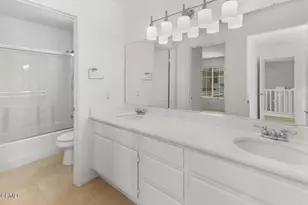 164 Cherrybrook Ln, Irvine, CA 92618 - Photo 17