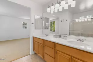 164 Cherrybrook Ln, Irvine, CA 92618 - Photo 13