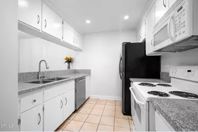 3481 Stancrest Drive #335, Glendale, CA 91208 - Photo 9