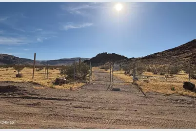 11726 Jasper Avenue, Lucerne Valley, CA 92356 - Photo 9