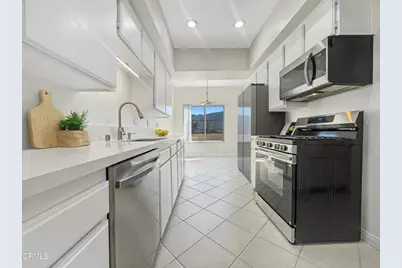 3200 Fairesta Street #16, La Crescenta, CA 91214 - Photo 3