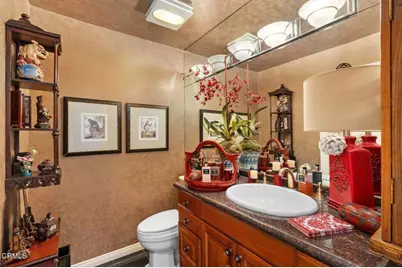 70 N Arroyo Boulevard, Pasadena, CA 91105 - Photo 21