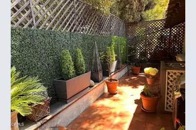 70 N Arroyo Boulevard, Pasadena, CA 91105 - Photo 13
