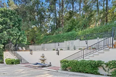 70 N Arroyo Boulevard, Pasadena, CA 91105 - Photo 39