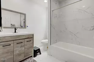 1255 W 85th St, Los Angeles, CA 90044 - Photo 17