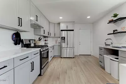 1255 W 85th Street, Los Angeles, CA 90044 - Photo 11
