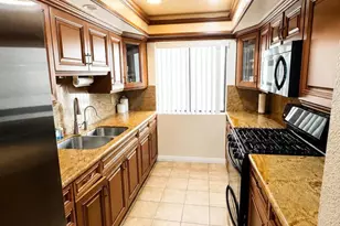 330 Burchett St, Glendale, CA 91203 - Photo 11