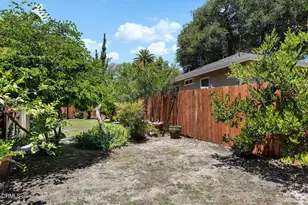 1300 S Marengo Ave, Pasadena, CA 91106 - Photo 29