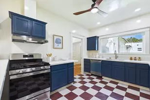 1232 N El Centro Ave, Los Angeles, CA 90038 - Photo 15
