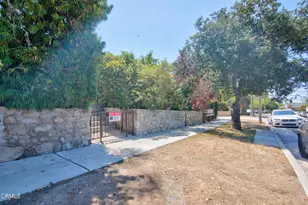 2435 Florencita, Montrose, CA 91020 - Photo 39