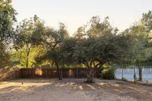 9900 Sunland Blvd, Los Angeles, CA 91040 - Photo 3