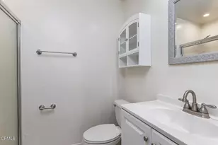 2386 E Del Mar Blvd, Pasadena, CA 91107 - Photo 17