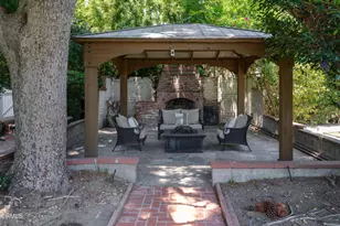 2067 E Woodlyn Rd, Pasadena, CA 91104 - Photo 45