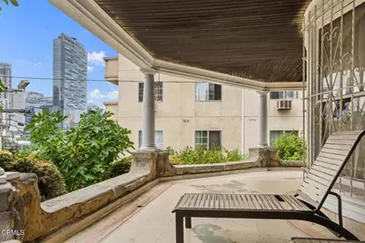 767 Garland Avenue, Los Angeles, CA 90017 - Photo 9